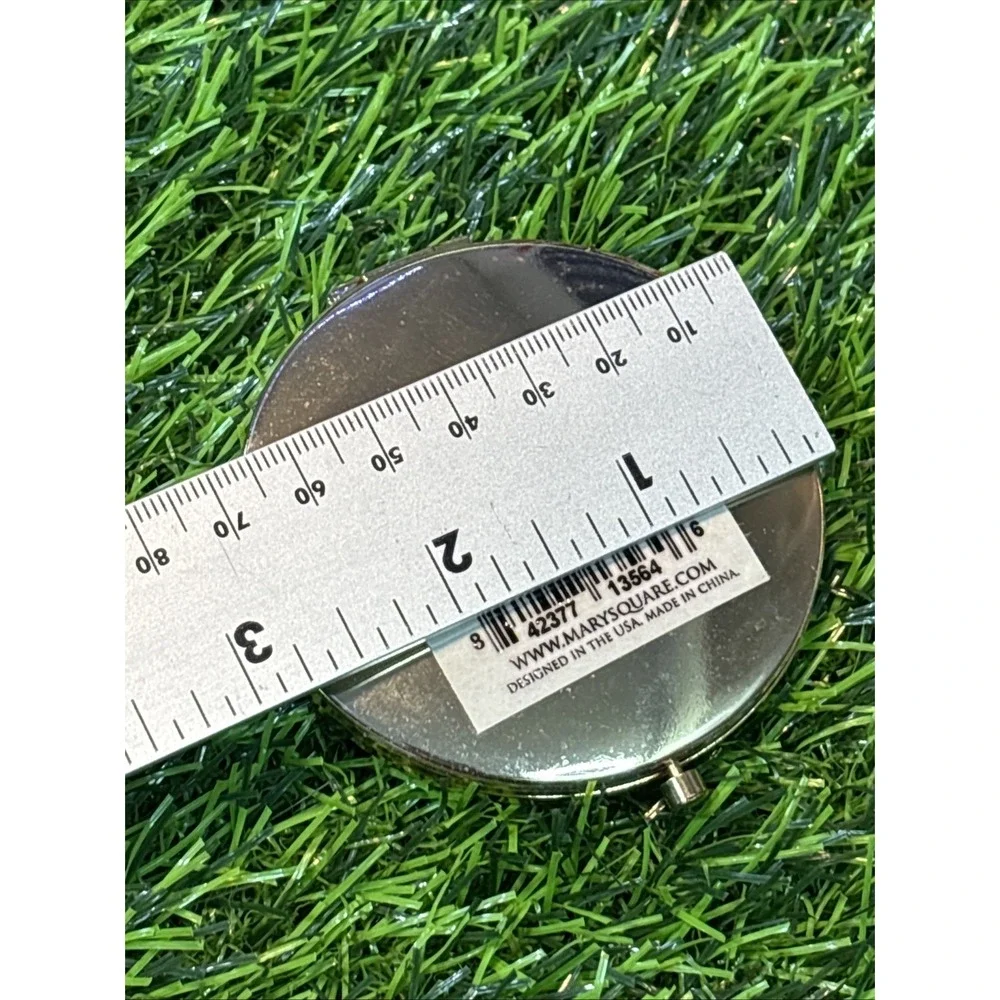 Mary Square Be Still Compact Mirror #23071 –‎ New With Tag